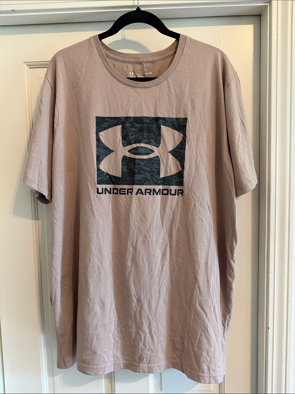 Under Armour Men's Light Tan Logo Short-Sleeve Tee